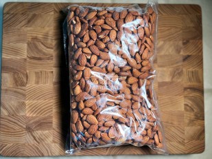 Семечки: Миндаль копченый