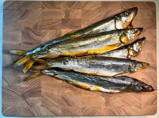 Кальмар щупальца (мелкие) холодного копчения: Корюшка Х/К ГОСТ (крупная)