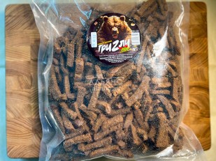 Бастони Снеки сыровяленые с можжевельником: Соломка Бородинская со вкусом Тайский перец