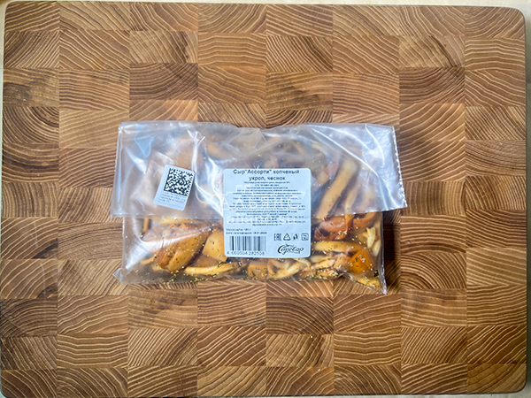 Сыр 150 гр ГОРНЫЙ СЫРОВАР (Ассорти копчёный с укропом и чесноком) в Люберцах